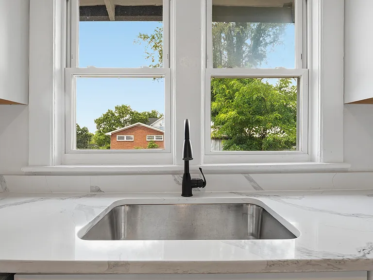 1115 Grayson Ave NW — Photo 15