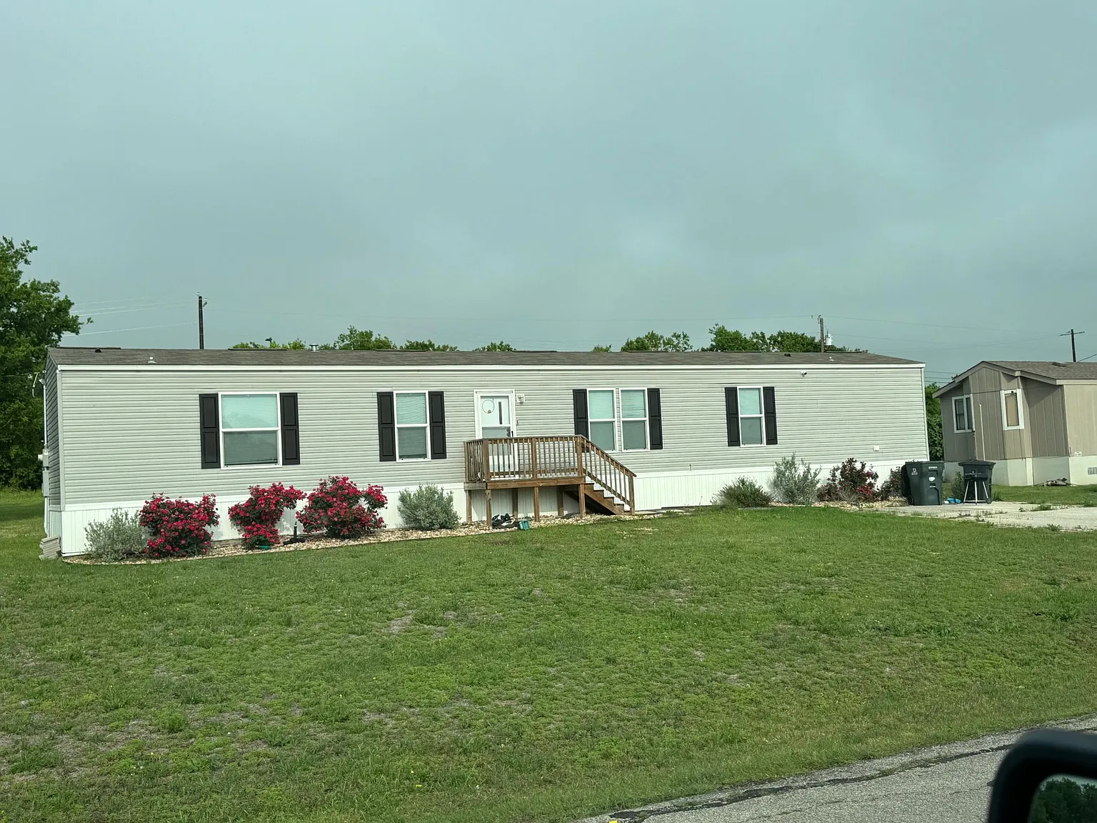 3 bed, 1100 sqft, $1,750 — Photo 1