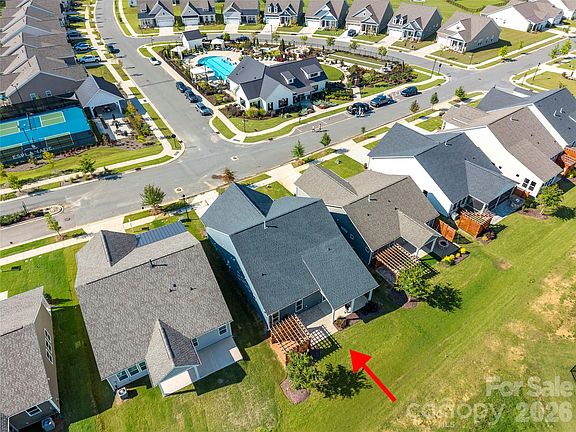 4th image of 114 Northgate Blvd