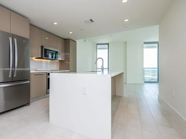 2000 Metropica Way #2509 — Photo 6