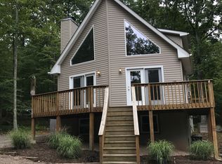 109 Robin Way, Lackawaxen, PA 18435