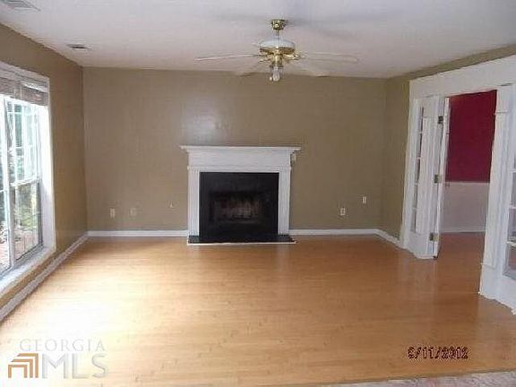 5th image of 1665 Riverview Cv