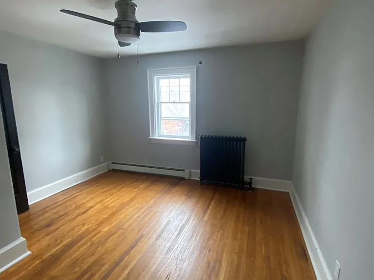 216 King St S #1 — Photo 2
