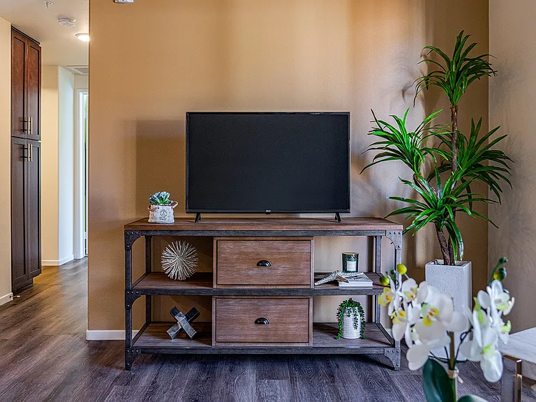 Turtle Creek Apartments — Photo 10