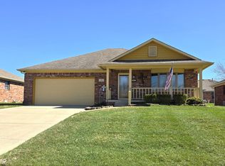 205 Locust Ln, Mooresville, IN 46158