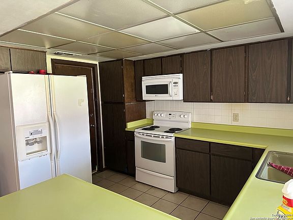 3rd image of 2026 MOSSY CREEK DR