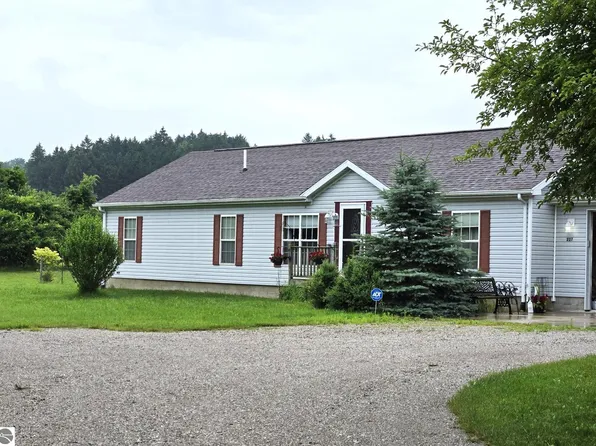 227 S Marshall Rd, Beulah, MI 49617