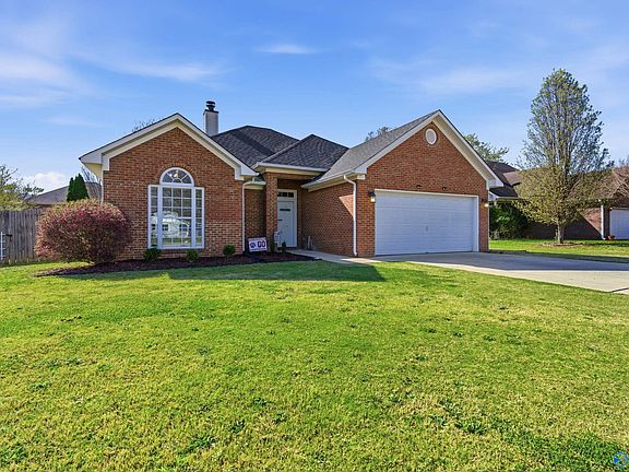 2nd image of 608 Wade Rd SE