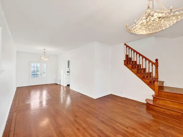 102-12 62nd Road image 4 of 28