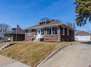 2524 Vane St, Omaha, NE 68112