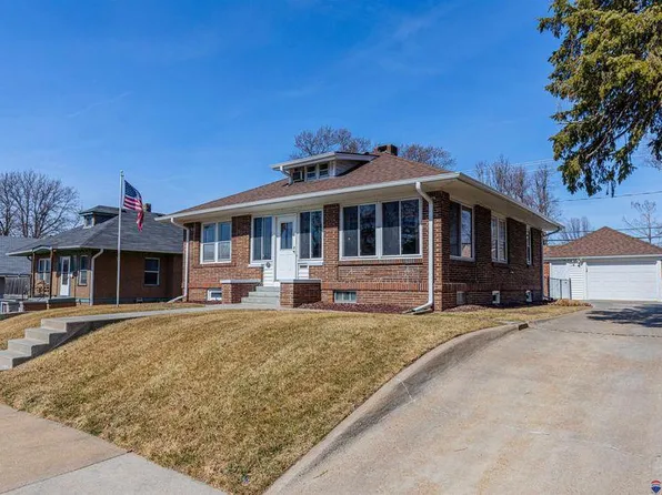 2524 Vane St, Omaha, NE 68112