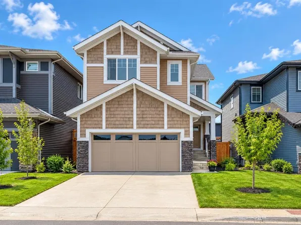547 NE Clydesdale Way, Cochrane, AB T4C 3B6