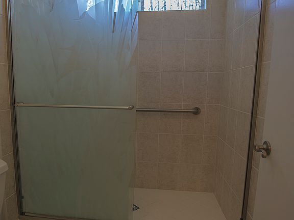 3rd image of 28723 Colina Vista St