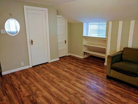 5th image of 1288 Harriet Ave APT B