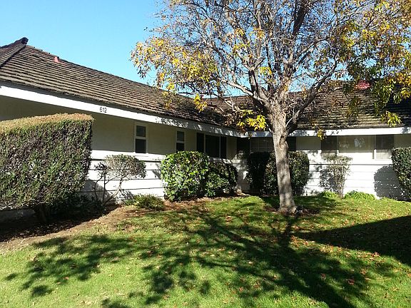 SIDE YARD
