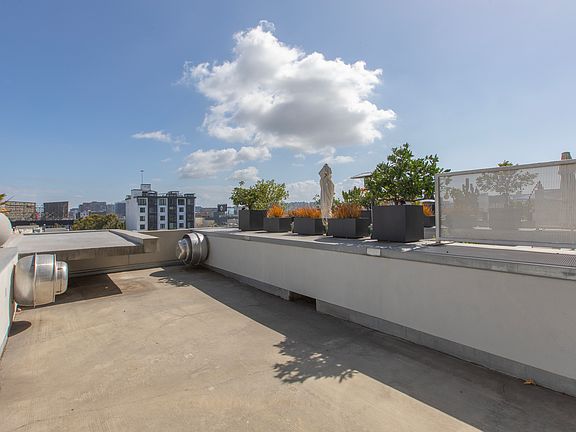 4th image of 855 Folsom St APT 521