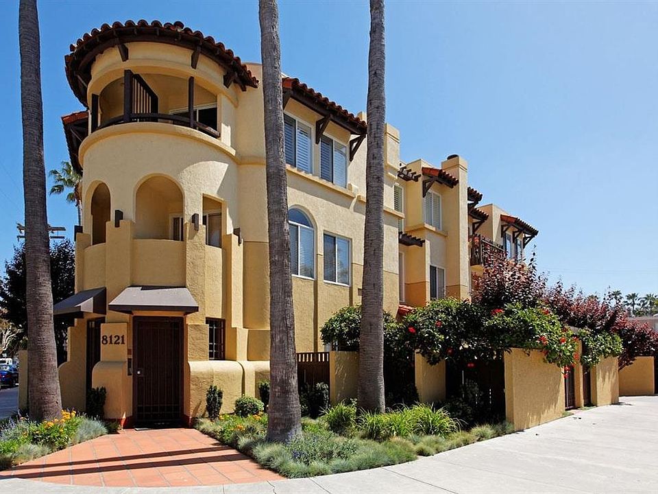 1st image of 8121 Camino Del Sol Unit 302
