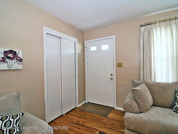 5th image of 39 Stanford Drive