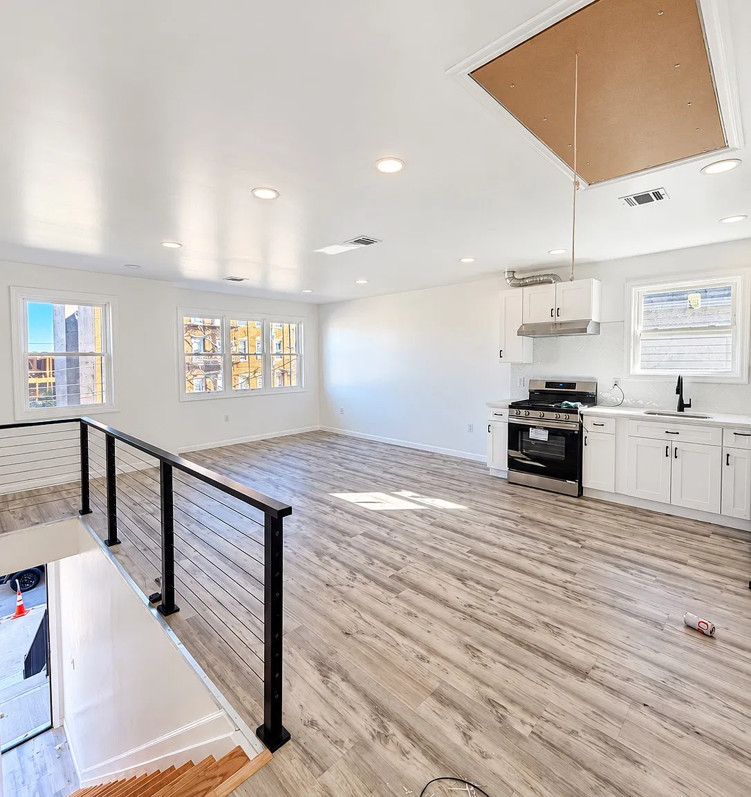 3 bed, 1200 sqft, $3,650 — Photo 2