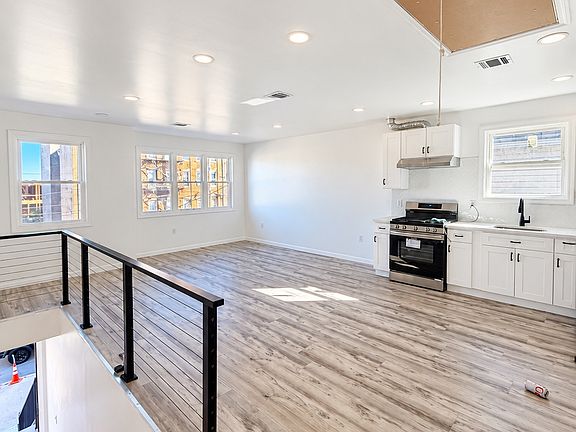 2nd image of 117 3rd St #2