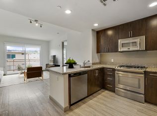 White Magnolia, Encino, CA 91316