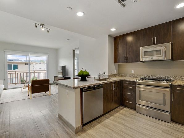 17720 Magnolia Blvd APT 204