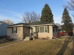 1104 10th St N, Moorhead, MN 56560