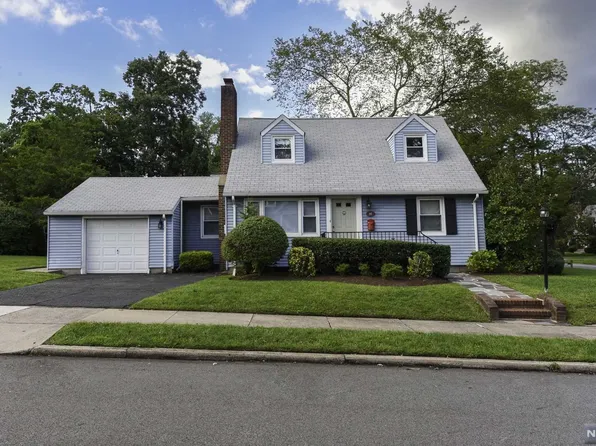 347 Gilbert St, Ridgewood, NJ 07450