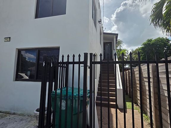 3rd image of 112 NW 31st St #Ug