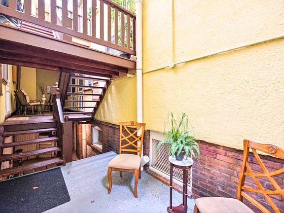 2nd image of 11806 Clifton Blvd
