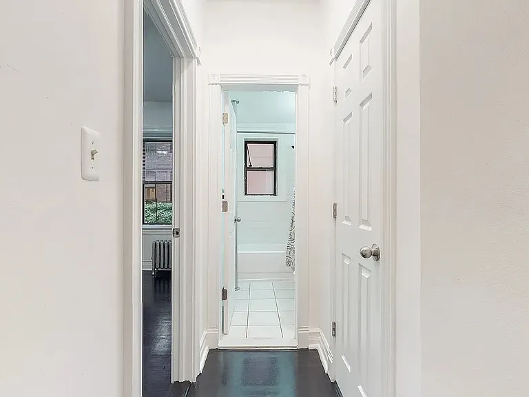 8216 34th Ave #1E — Photo 7