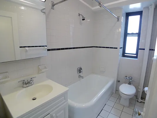 Rented by Compass | media 24