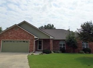 212 Hickory Ln, Pryor, OK 74361