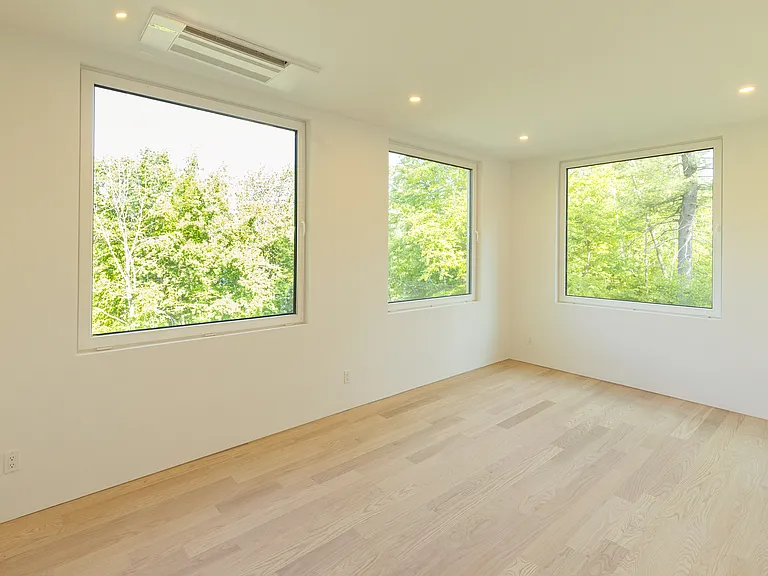 205 E Hyerdale Dr — Photo 19