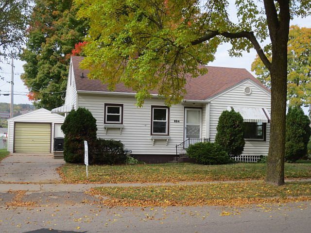 1st image of 824 N 10th Ave