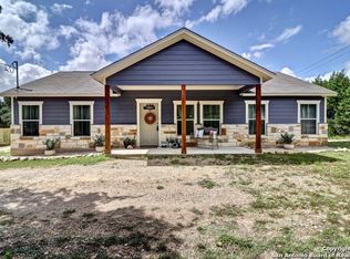 1064 Sorrel Creek Dr, Canyon Lake, TX 78133