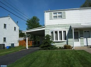 1518 Valley Rd, Bethlehem, PA 18018