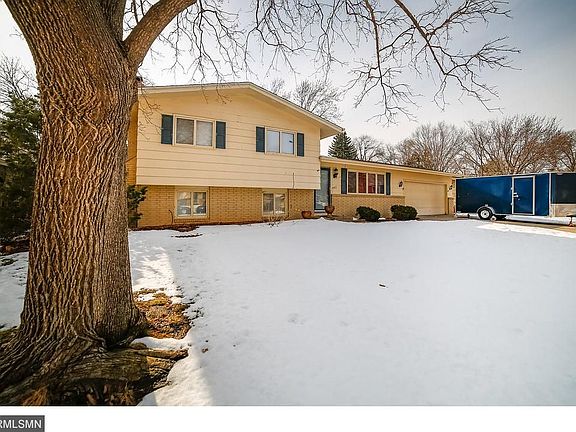 3rd image of 7933 Colorado Ave N
