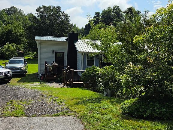 2nd image of 258 Bates Crossing Rd