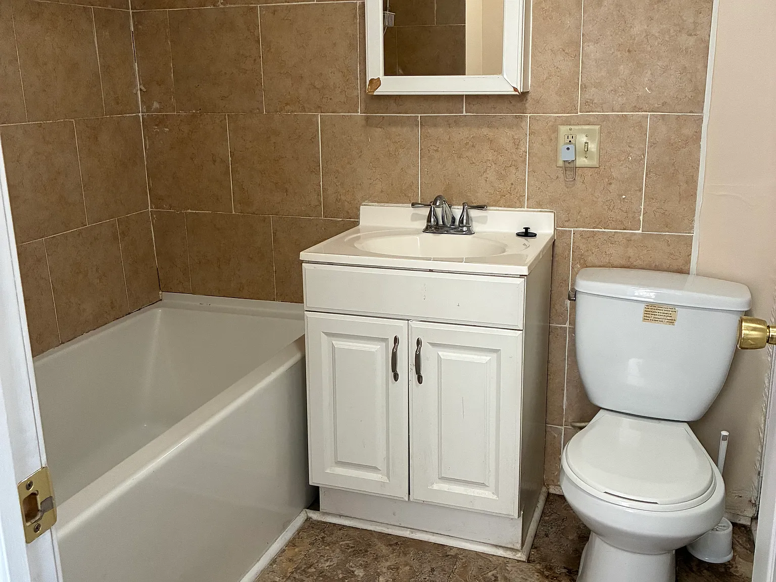 2 bed, 1.5 bath, 500 sqft, $1,400 — Photo 4