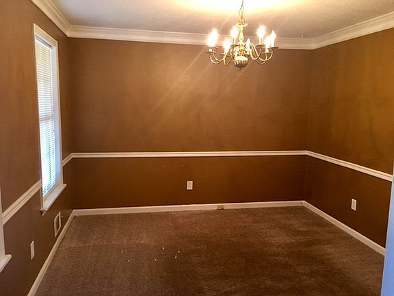 3rd image of 3860 Villa Ln