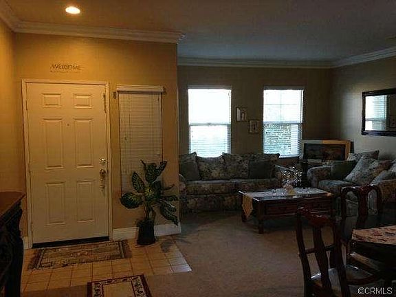 3rd image of 852 Melville Ave