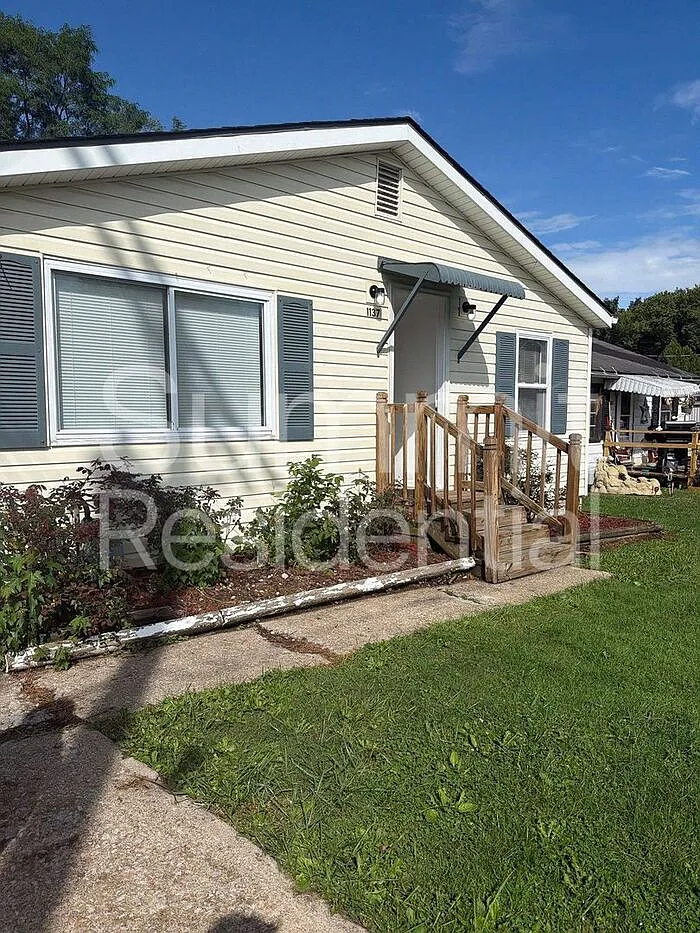 2 bed, 1.0 bath, 780 sqft, $995 — Photo 2