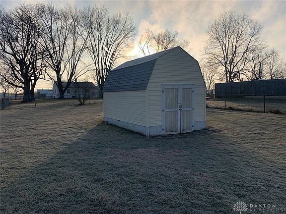 4th image of 6630 Evelyn Dr