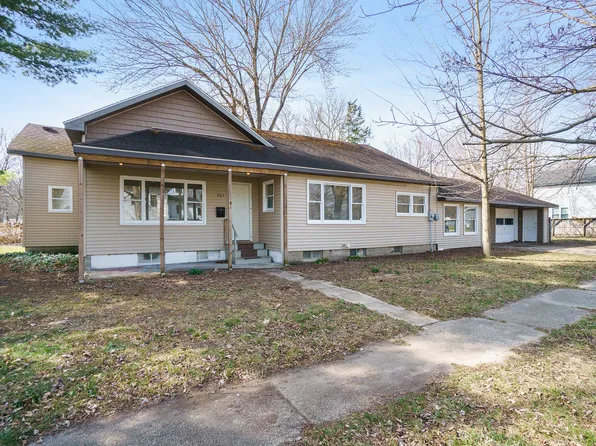 402 S Main St, Plainwell, MI 49080