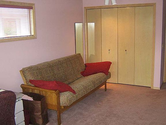 Spacious Den or 2nd Bedroom