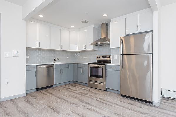 1st image of 14-45 31st Ave #3C