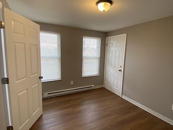 4th image of 285 Concord St