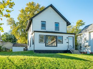 818 Clinton Ave, Des Moines, IA 50313