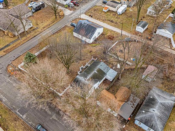 4th image of 421 Decatur St